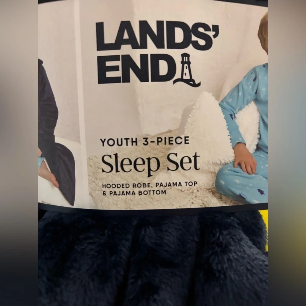 NWT Lands' End Light Blue Kids 3 Piece Pajama Set with Navy Robe